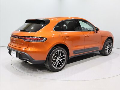 PORSCHE MACAN - 5