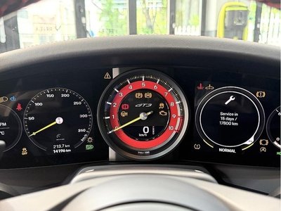 PORSCHE 911 - 9