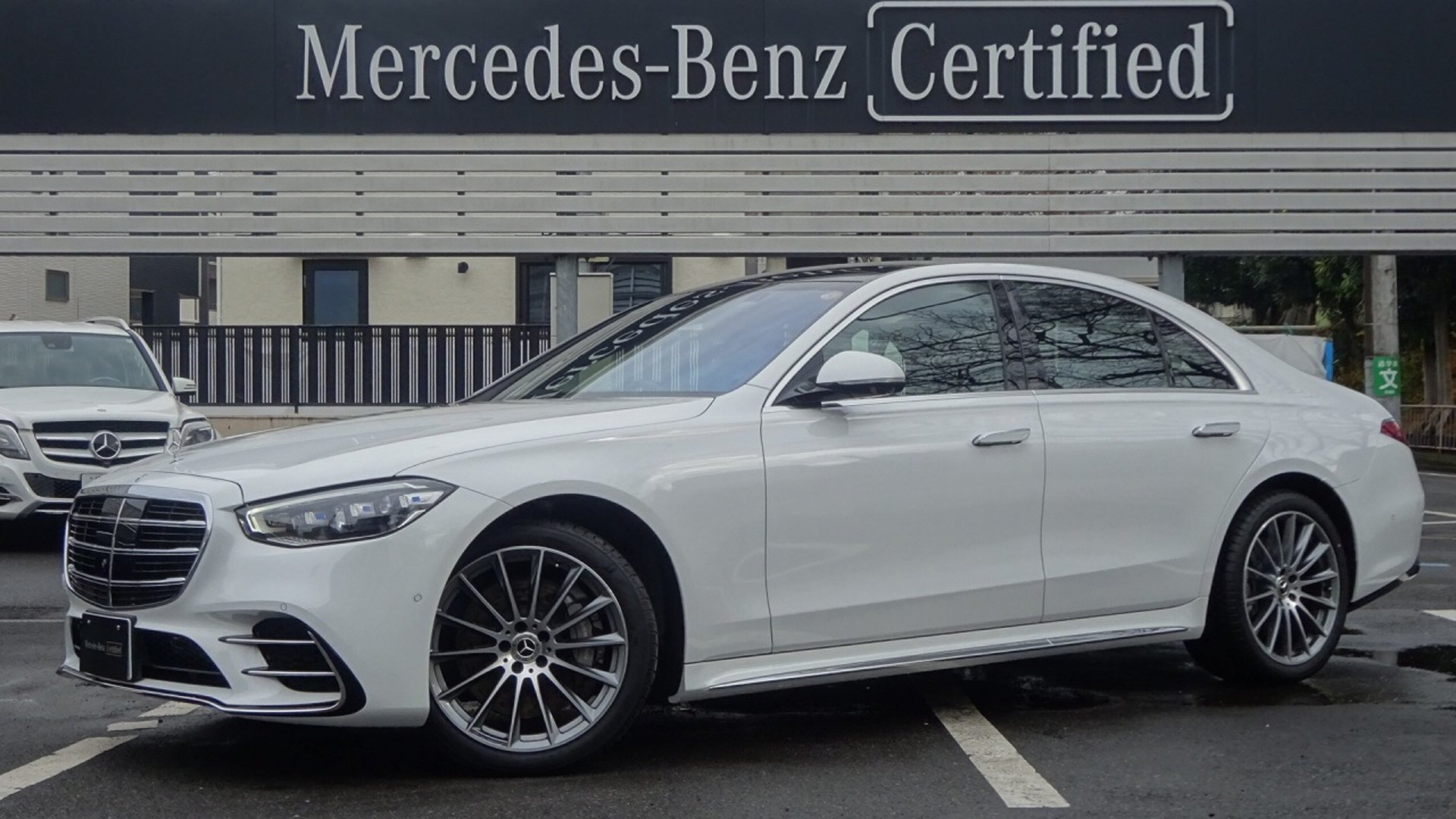 MERCEDES-BENZ S-CLASS - View 1