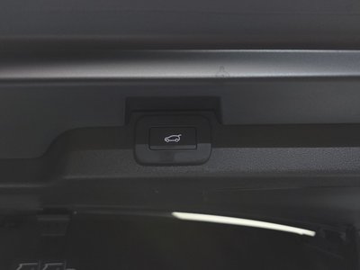 2023 LAND Rover DISCOVERY — миниатюра 28