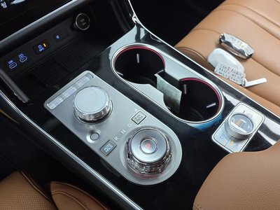 صورة مصغرة 12 لـ 2024 Genesis GV80