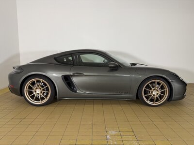 PORSCHE 718 CAYMAN - 5