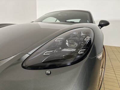 PORSCHE 718 CAYMAN - 8