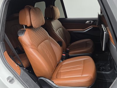 2022 BMW X7 — миниатюра 17