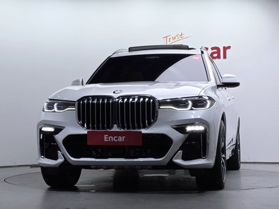 2022 BMW X7 — фото 2