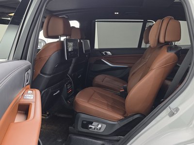 2022 BMW X7 — миниатюра 18