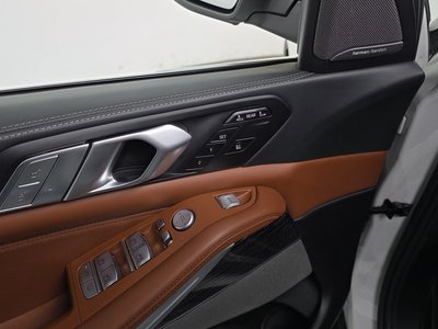 2022 BMW X7 — миниатюра 27