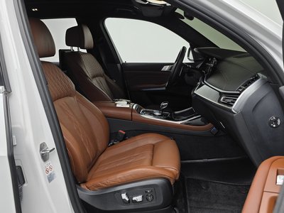 2022 BMW X7 — миниатюра 16