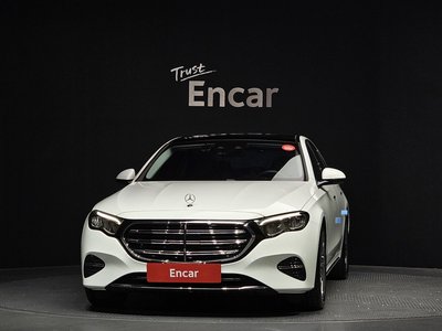 MERCEDES-BENZ E-CLASS - 2