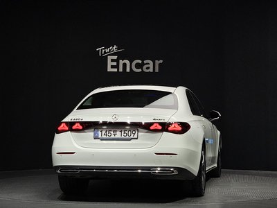 MERCEDES-BENZ E-CLASS - 3