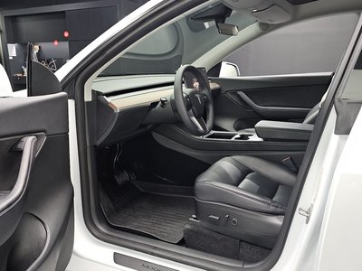 2022 Tesla MODEL Y thumbnail 13