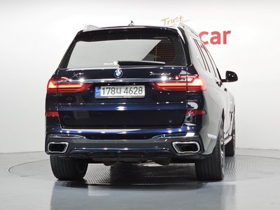 2021 BMW X7 — фото 3