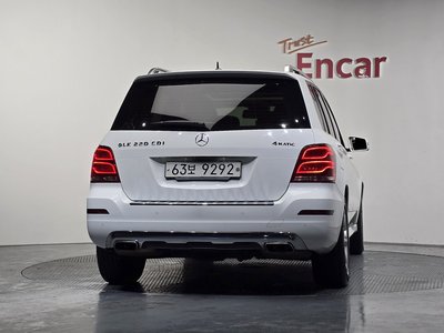 MERCEDES-BENZ GLK - 3