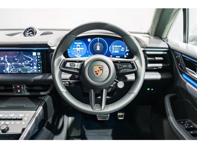PORSCHE MACAN - 5