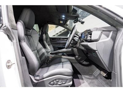 PORSCHE MACAN - 3