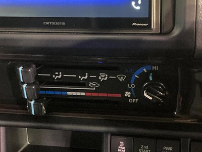 2025 Toyota LAND CRUISER 70 — миниатюра 47