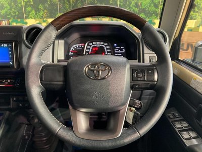 2025 Toyota LAND CRUISER 70 照片 8