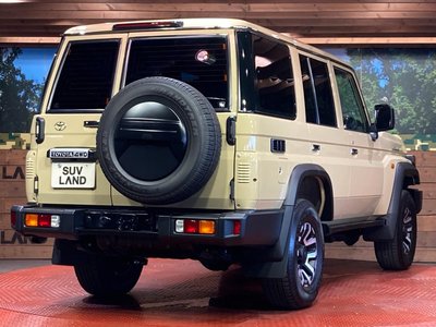 2025 Toyota LAND CRUISER 70 — миниатюра 17