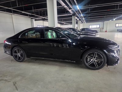 MERCEDES-BENZ E-CLASS - 4