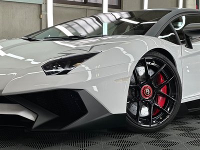 LAMBORGHINI AVENTADOR - 6
