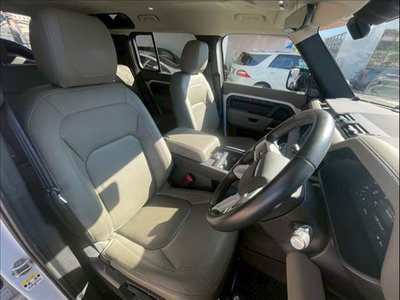 LAND ROVER DEFENDER - 5