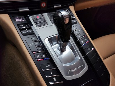 PORSCHE PANAMERA - 9