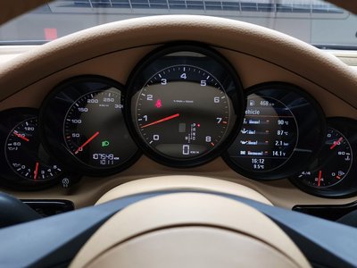 PORSCHE PANAMERA - 8