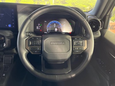 TOYOTA LAND CRUISER - 10