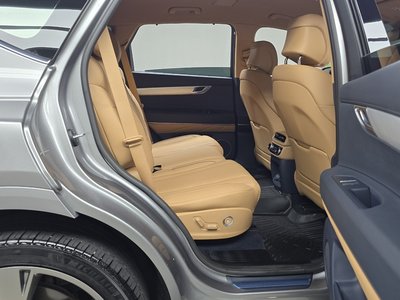 2023 Genesis GV80 thumbnail 12