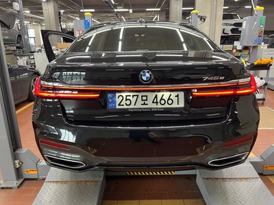 BMW 7 SERIES - 2