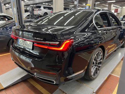 BMW 7 SERIES - 3