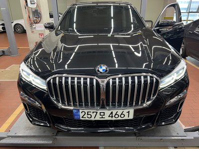 BMW 7 SERIES - 1