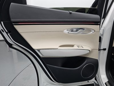 صورة مصغرة 15 لـ 2024 Genesis GV70