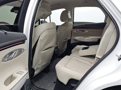صورة مصغرة 18 لـ 2024 Genesis GV70