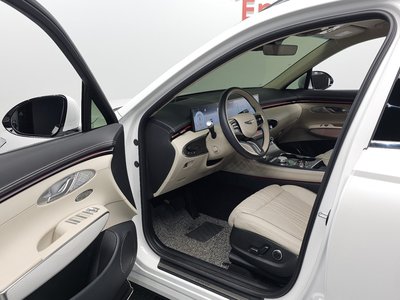 صورة مصغرة 13 لـ 2024 Genesis GV70