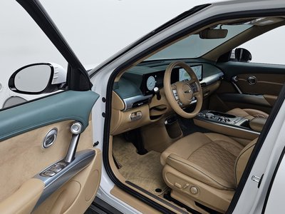 2022 Genesis GV60 — миниатюра 13