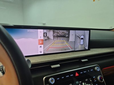 2024 Genesis GV80 thumbnail 15