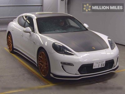 PORSCHE PANAMERA - 1