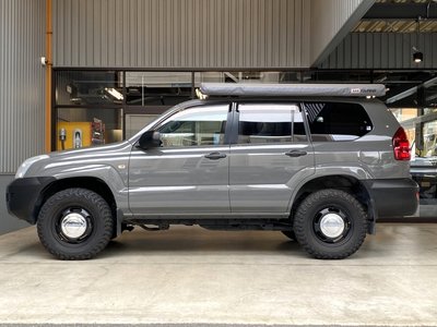 TOYOTA LAND CRUISER PRADO - 10