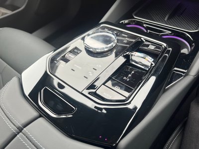 BMW 5 SERIES - 6