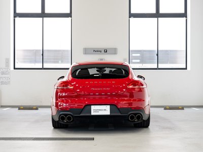 2014 Porsche PANAMERA photo 4