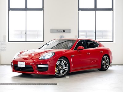 2014 Porsche PANAMERA photo 9