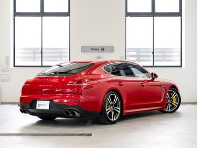 2014 Porsche PANAMERA photo 5