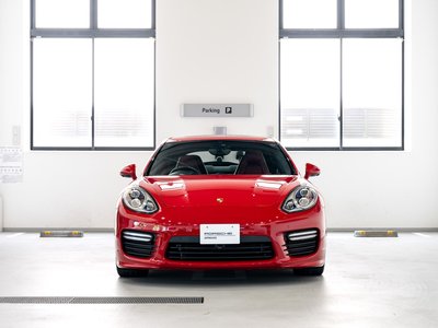 2014 Porsche PANAMERA photo 8