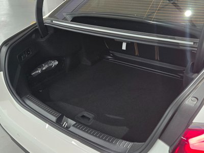 MERCEDES-BENZ E-CLASS - 10