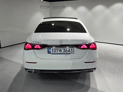 MERCEDES-BENZ E-CLASS - 4