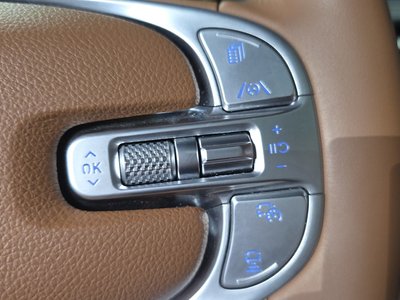 2023 Genesis GV70 — миниатюра 32