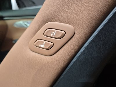 2023 Genesis GV70 — миниатюра 30