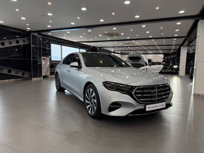 MERCEDES-BENZ E-CLASS - 5