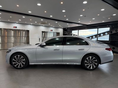 MERCEDES-BENZ E-CLASS - 8